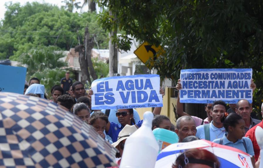 Marchan en reclamo de soluciones a males sociales en distritos municipales de Valverde 