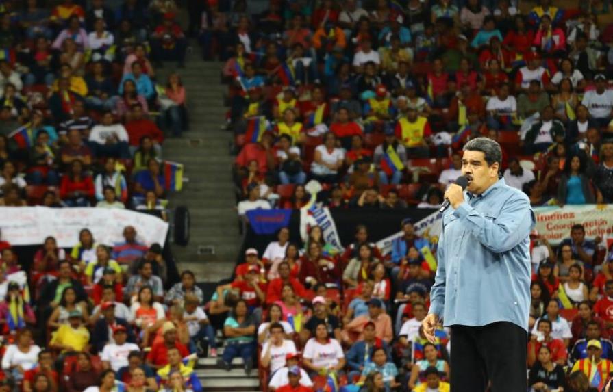 Maduro anuncia se retomará diálogo después de elecciones con apoyo de RD