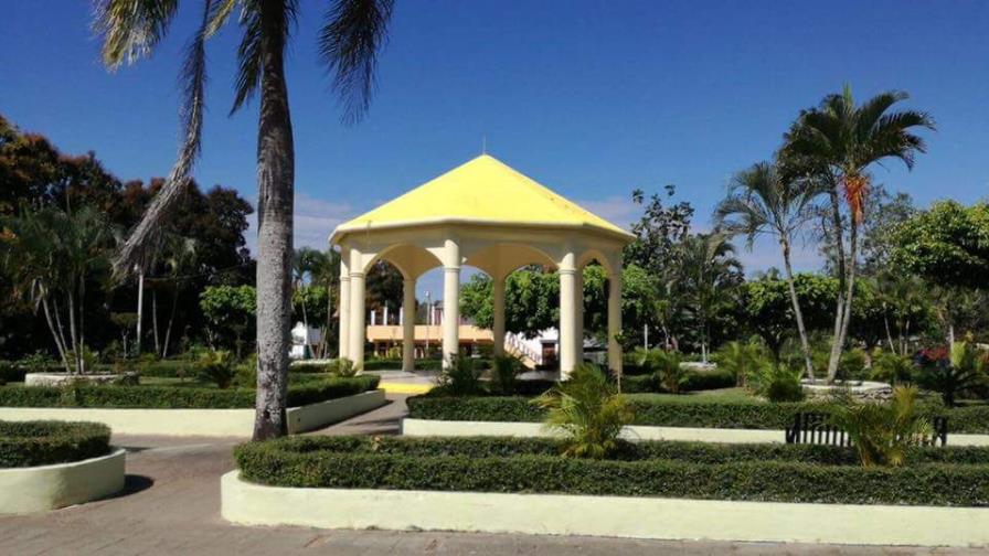 Don Juan exige al presidente Medina la construcción de un acueducto y una cancha