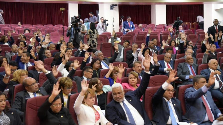 A unanimidad Cámara de Diputados envía a comisión controversial  proyecto de Ley de Partidos