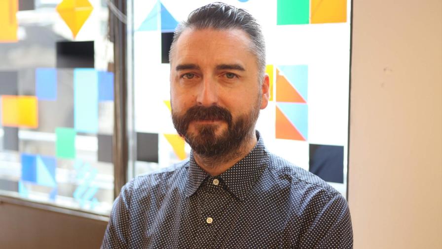 El arte tiene que ir de la mano de la práctica social, dice curador español 