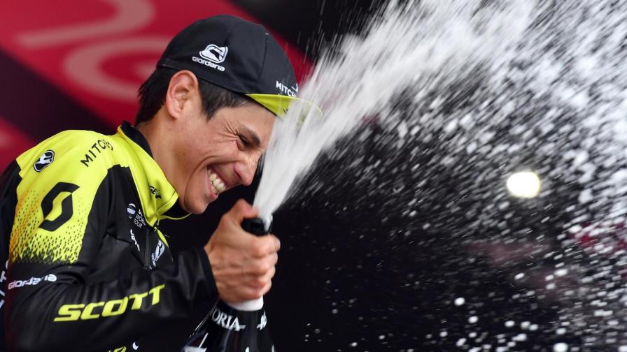 Chaves gana la etapa del Etna y su compañero Yates es nuevo líder del Giro