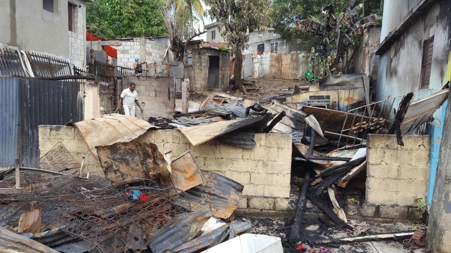 Familias que perdieron sus casas por un incendio esperan que INVI cumpla promesa Familias que perdieron sus casas por un incendio esperan que INVI cumpla promesa