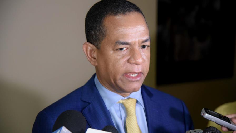 Julio César Valentín afirma hay que regular los gastos de campaña Julio César Valentín afirma hay que regular los gastos de campaña