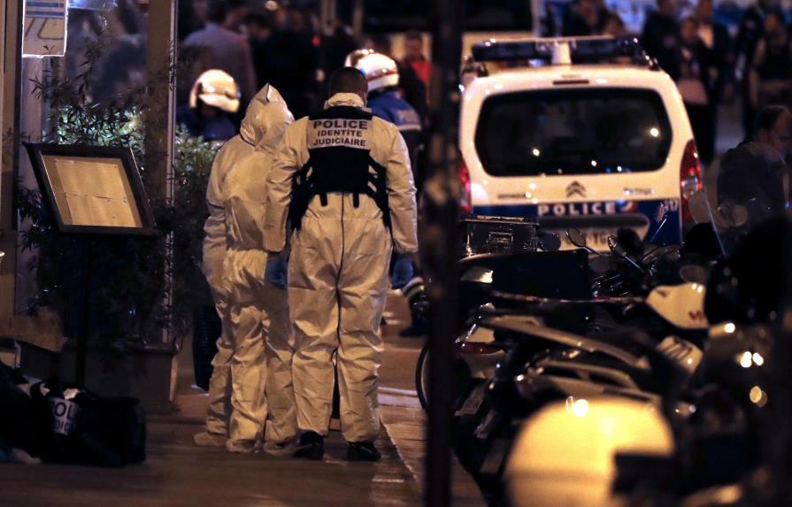 Un hombre armado con un cuchillo mata a una persona y hiere a cuatro en París