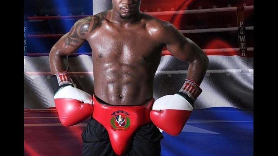 Dominicano Adames vence a mexicano Barrera y sigue invicto