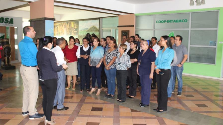 El Intabaco entrega bonos a sus empleados meritorios del 2017