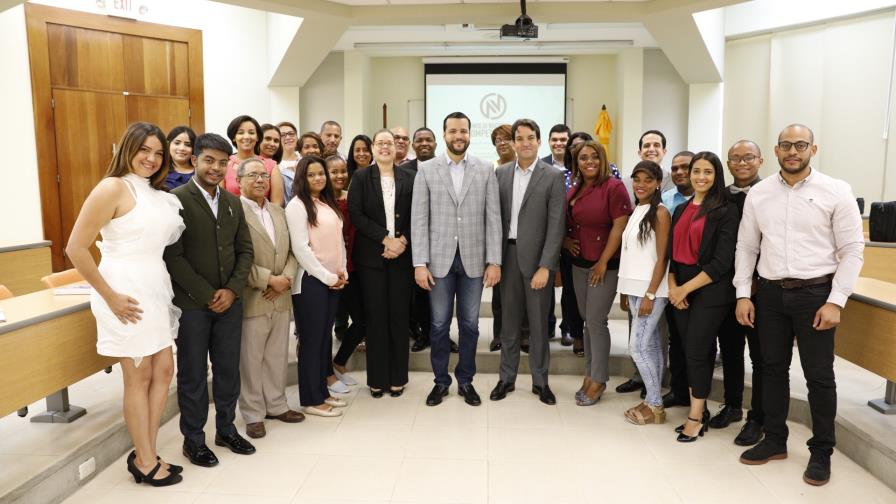 Capacitan a periodistas en temas de competitividad, innovación y emprendimiento Capacitan a periodistas en temas de competitividad, innovación y emprendimiento