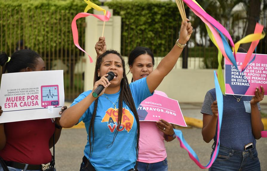 Mujeres exigen al Congreso que levante la penalización del aborto 