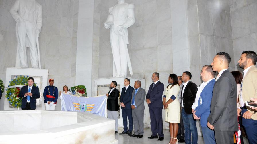 Especialistas de Información Aeronáutica celebran su día enfocados en calidad