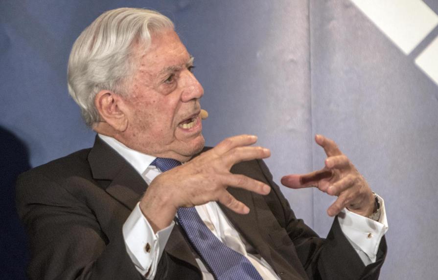 Vargas Llosa dice que democracias no pueden combatir el terror con terror 