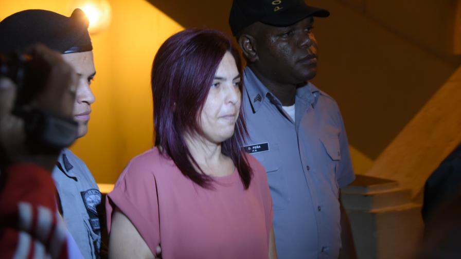 Garantía económica de RD$300 mil contra mujer que agredió a periodista de CDN