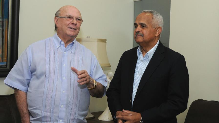 Hipólito visita al nuevo ministro de Agricultura Hipólito visita al nuevo ministro de Agricultura