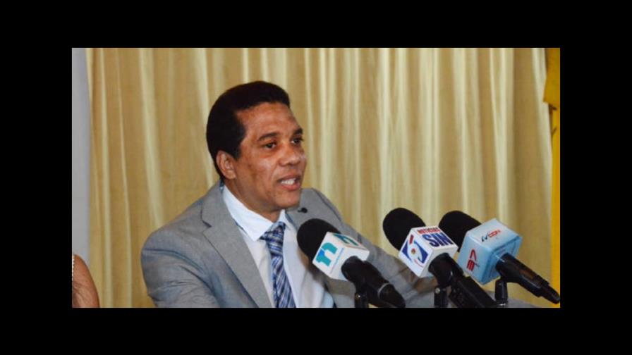 Juez otorga libertad al cirujano Edgar Contreras 