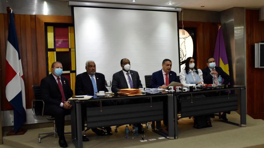 Diputados del PLD critican se limite cobertura a pruebas PCR Diputados del PLD critican se limite cobertura a pruebas PCR