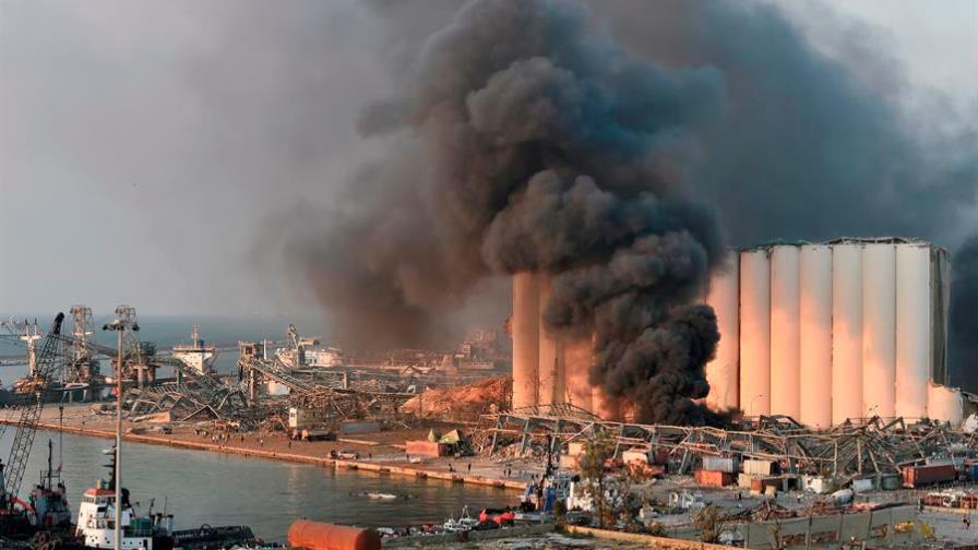 Líbano declara un día de luto tras la gran explosión en el puerto de Beirut Líbano declara un día de luto tras la gran explosión en el puerto de Beirut