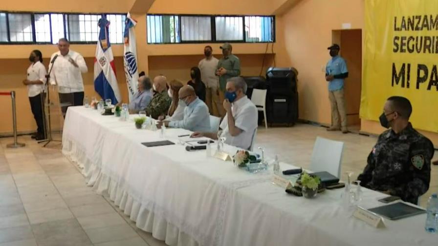 Gobierno instala tres centros para que personas entreguen armas ilegales