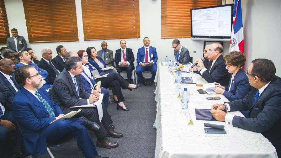 Partidos políticos piden   a la JCE reconocimiento 