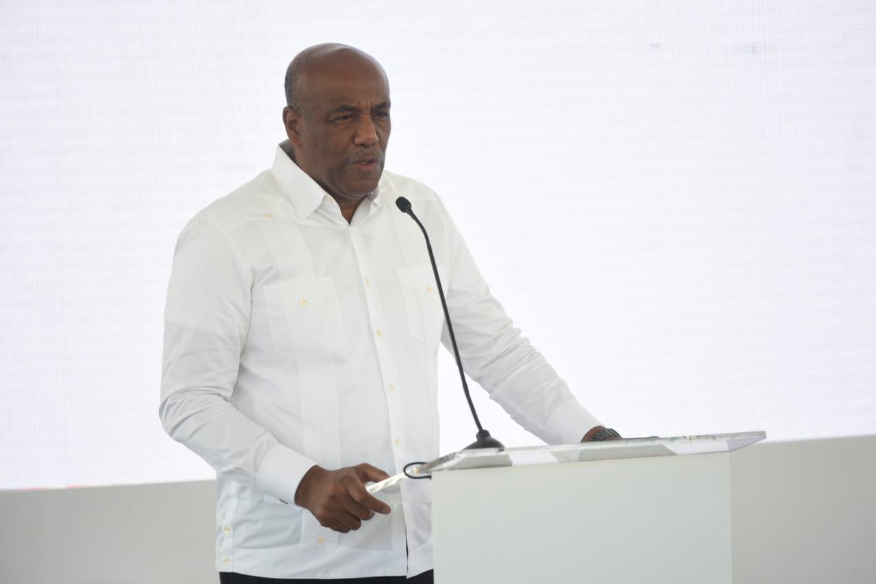 El ministro de Energía y Minas, Antonio Almonte