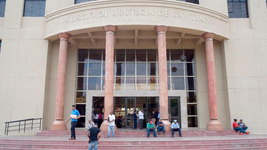 Aplazan medidas de coerción contra sospechoso de robo en el hospital Cabral y Báez