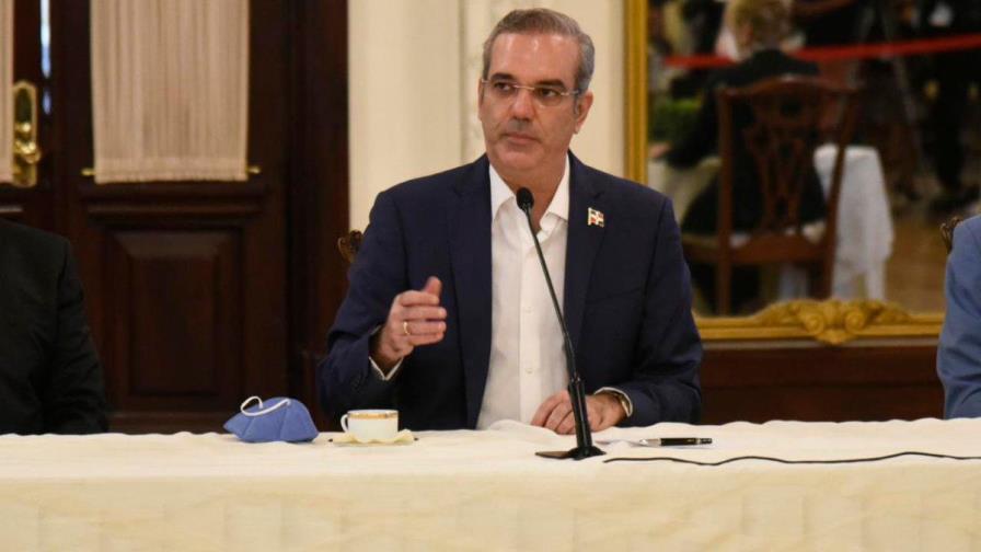 Presidente Abinader: “El Gobierno no le ha pagado un centavo ni a Pfizer ni a Astrazeneca”