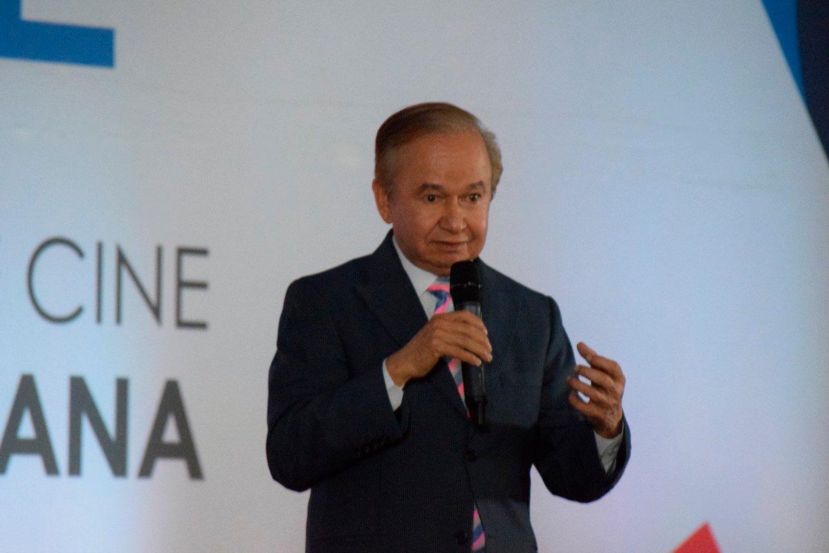 Ellis Pérez consideró que debió ser postulado para el Premio Nobel del de Literatura.