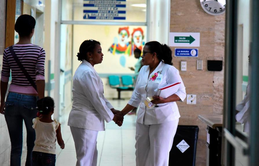 Hoy es Día Internacional de la Enfermería; gremio amenaza con protestas