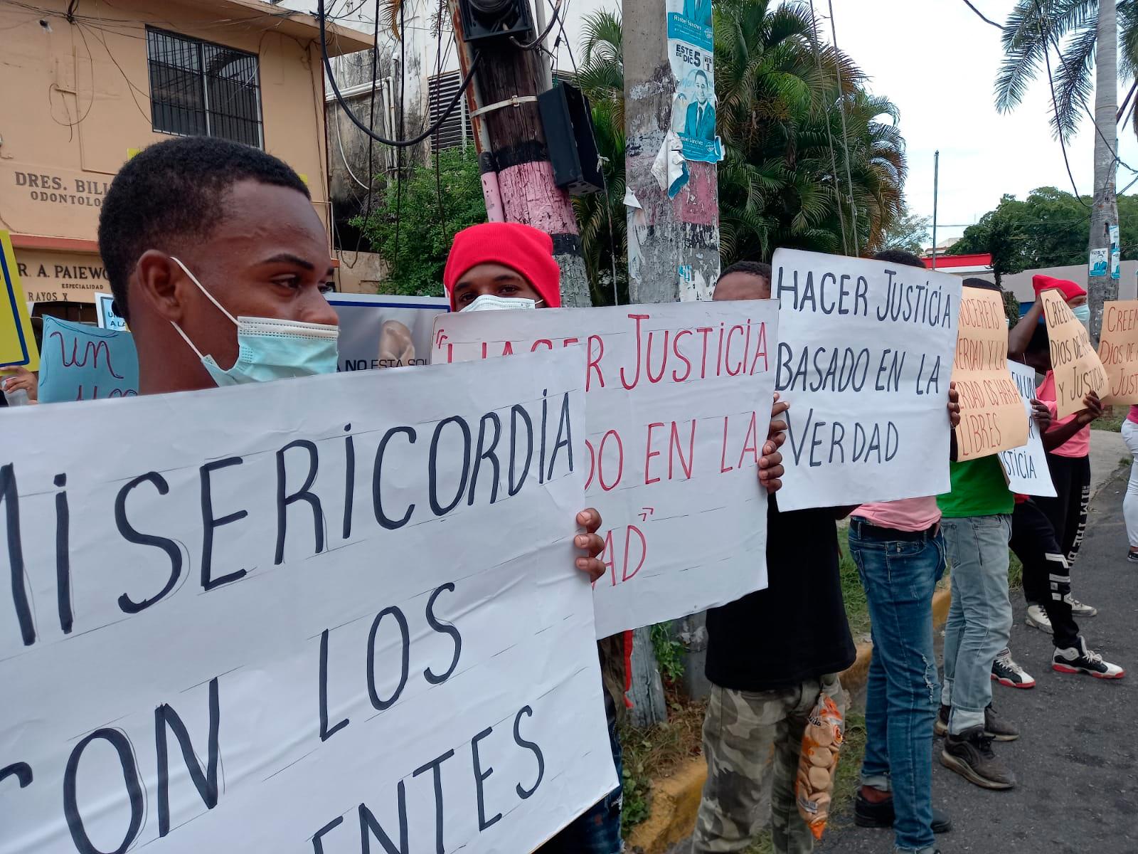 Evangélicos se solidarizan con la pastora Rossy, implicada en caso de  corrupción - Diario Libre