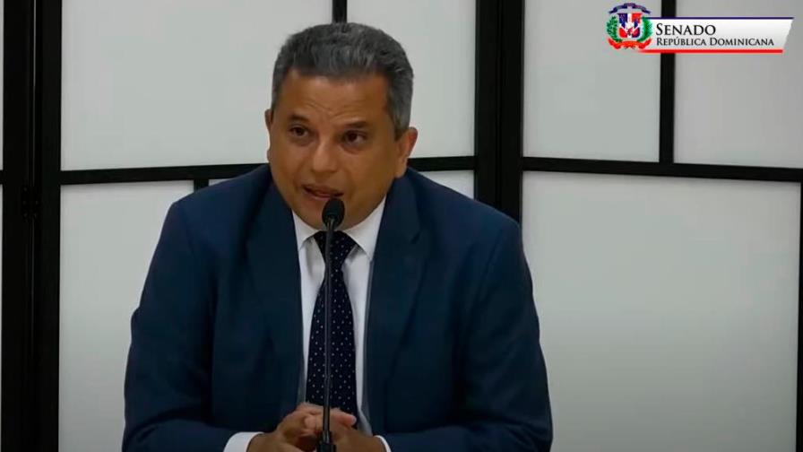 Fidel Santana considera su pasado en un partido político no lo inhabilita ser defensor del pueblo Fidel Santana considera su pasado en un partido político no lo inhabilita ser defensor del pueblo