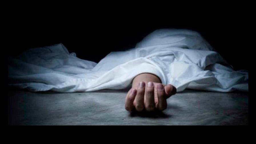 Encuentran hombre muerto de un disparo en la cabeza en Santiago 