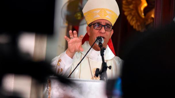 Obispo de La Vega narra un episodio en que fue testigo de la humildad del papa Francisco