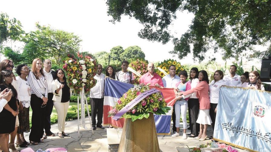 Se movilizan en el país y piden acciones contra la violencia hacia la mujer Se movilizan en el país y piden acciones contra la violencia hacia la mujer