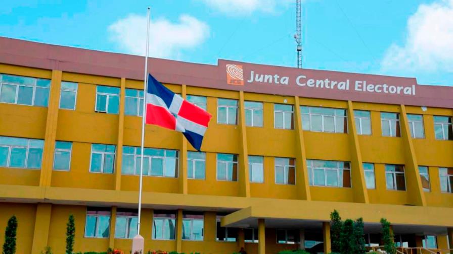 Oficial civil y empleados de dos oficialías tenían una mafia para expedir actas de nacimiento Oficial civil y empleados de dos oficialías tenían una mafia para expedir actas de nacimiento