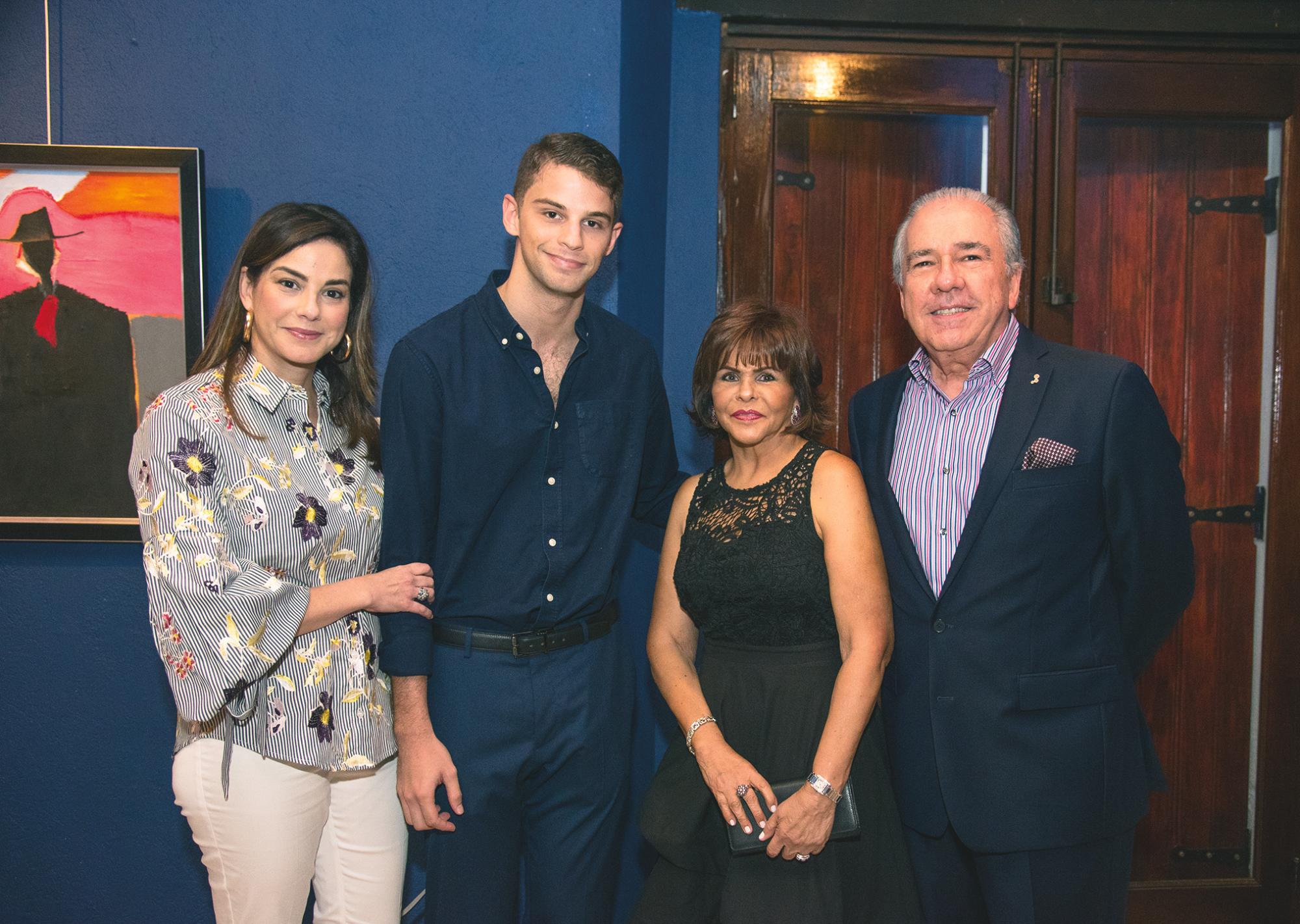Joanna Troncoso, Manuel Mera, Sasy Mendoza y Felipe Mendoza.
