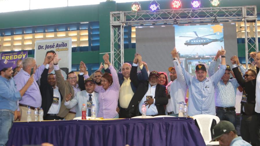 Presentan precandidatos del equipo de Leonel Fernández en La Romana