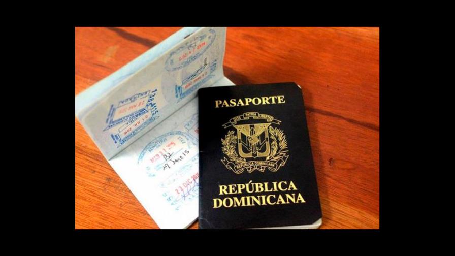 Problemas en aplicación  de visas de no inmigrante
Consecuencias del uso de un pasaporte de los Estados Unidos por alguien que no sea su titular