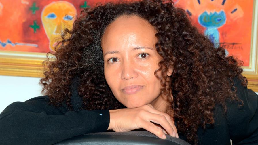 “Etapa incompleta”, poema de Petra Saviñón