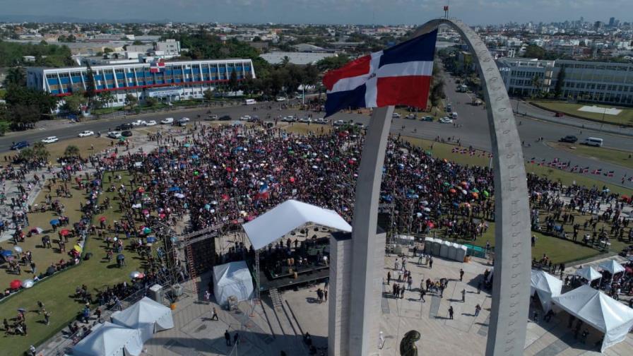  Orden, higiene y seguridad  imperan en la Plaza de la Bandera