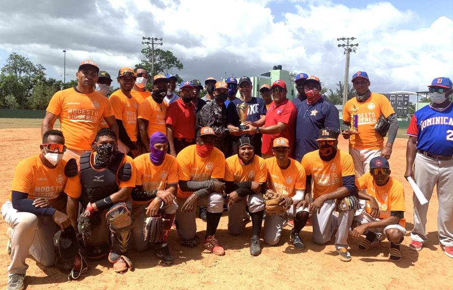 Policía Nacional gana torneo de softbol Cívico-Militar