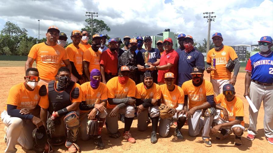 Policía Nacional gana torneo de softbol Cívico-Militar