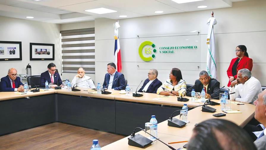 Ante el fracaso del primer intento, convocan otra sesión del diálogo del CES
Ante el fracaso del primer intento convocan otra sesión del diálogo Ante el fracaso del primer intento, convocan otra sesión del diálogo del CES
Ante el fracaso del primer intento convocan otra sesión del diálogo