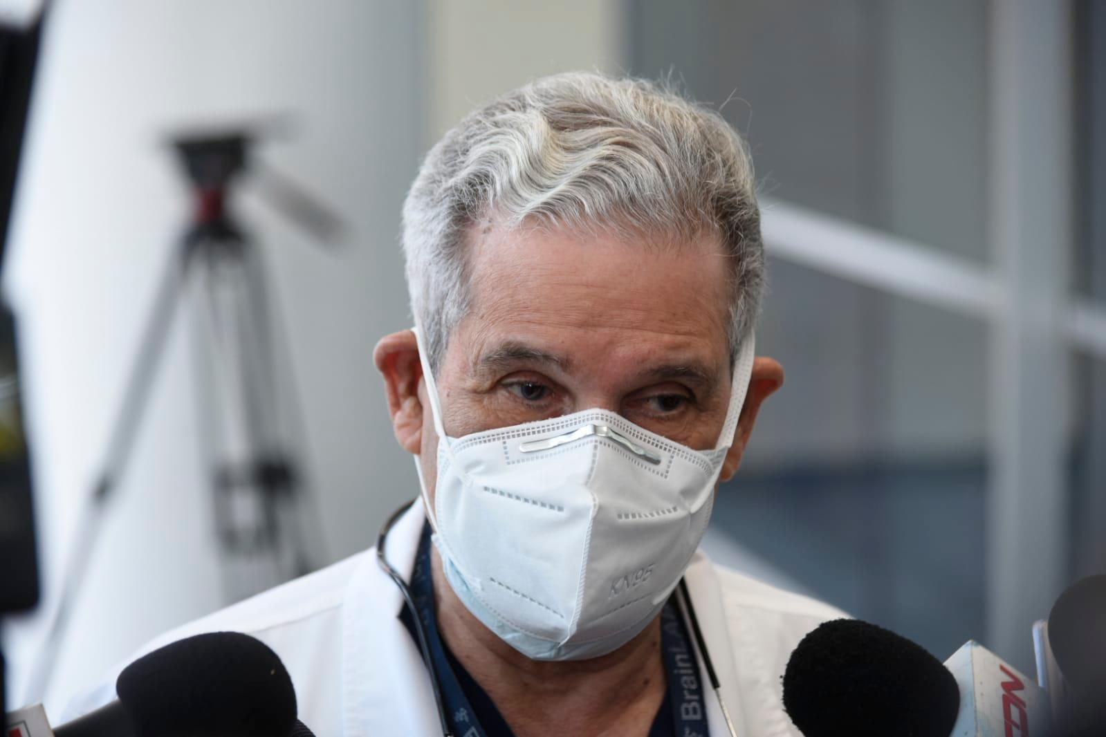  El presidente del consejo de directores de la Ciudad Sanitaria Luis Eduardo Aybar, doctor José Joaquín Puello.