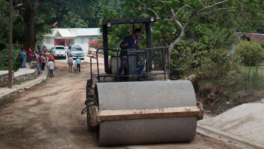 Obras Públicas inicia la reconstrucción de carretera en comunidades de la cordillera Septentrional