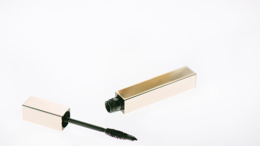 Así puedes quitar las manchas de máscara de pestañas