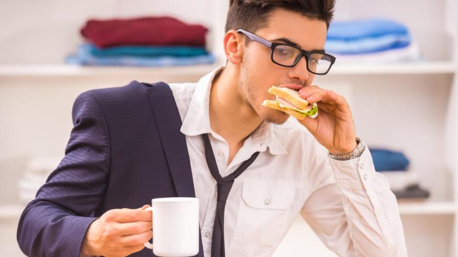 Por qué no debes comer rápido Por qué no debes comer rápido