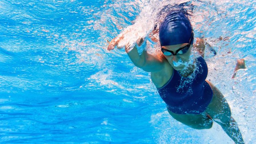 ¿Cuáles son los beneficios de la natación para la salud?