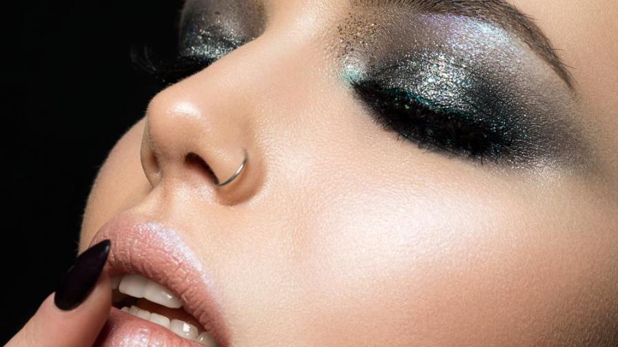 ¿Glitter? Así puedes agregarlo a tu maquillaje