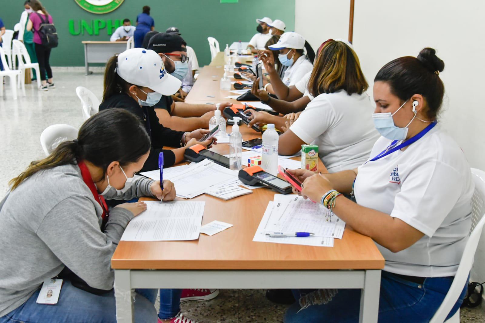  Jornada vacunación (Diario Libre/Massiel Beco) 