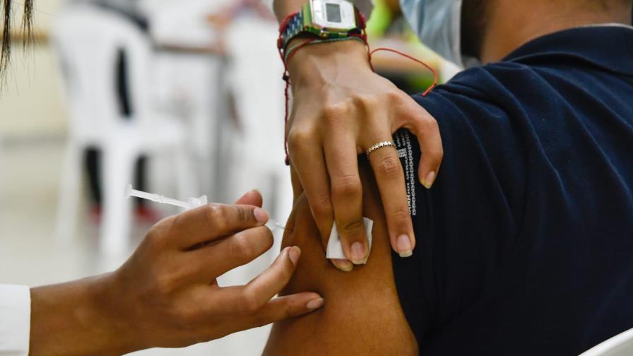 Continúa con buen ritmo la jornada de vacunación especial en el Gran Santo Domingo