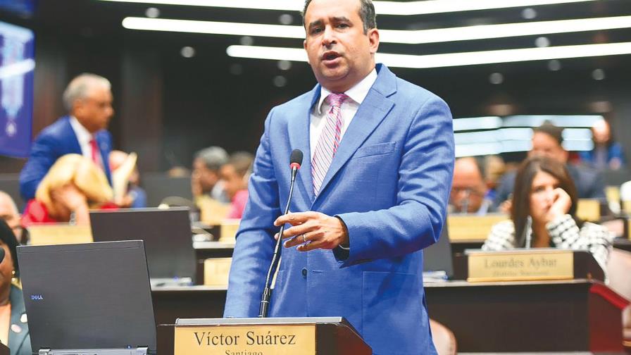 Preparan un proyecto de ley que prohibiría canciones obscenas antes de ser difundidas   